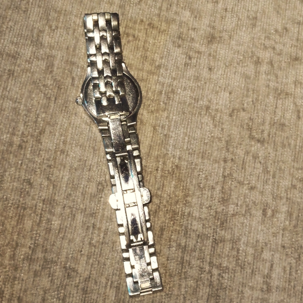 Watch - Picture 2 of 5